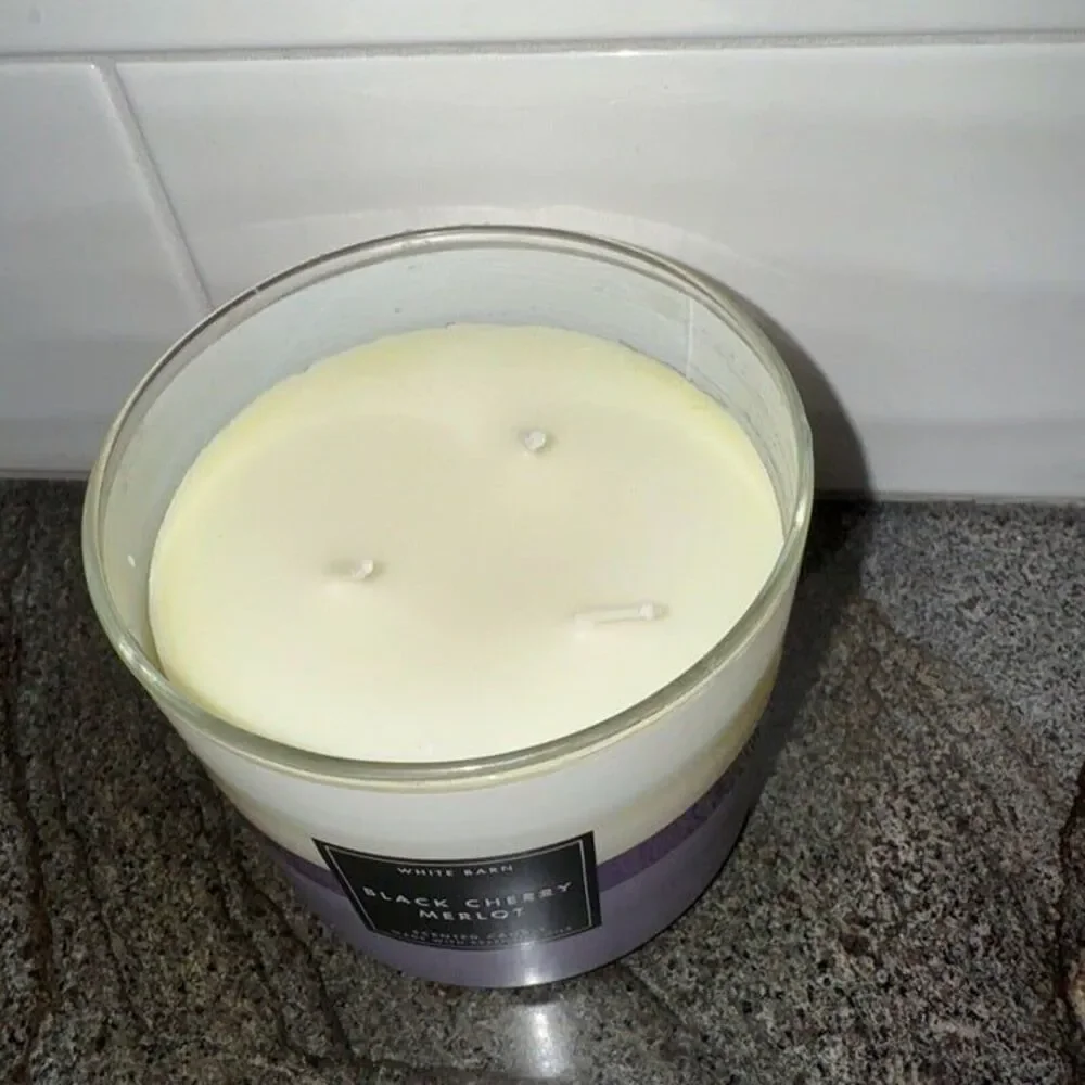Bath And‎ Bodyworks Black Cherry Merlot White Barn 3 Wick Jar Candle